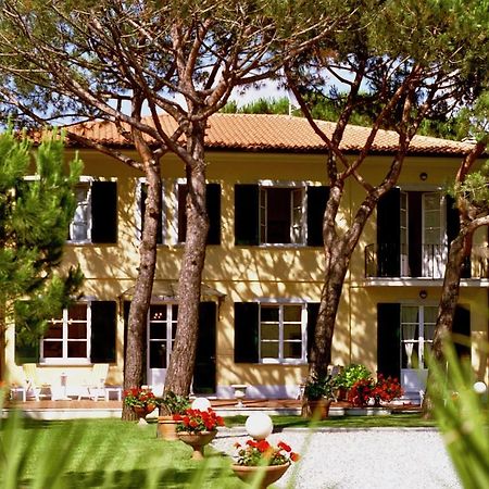 Hotel Villa Fiorisella Marina di Massa Extérieur photo
