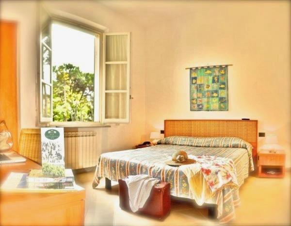 Hotel Villa Fiorisella Marina di Massa Extérieur photo