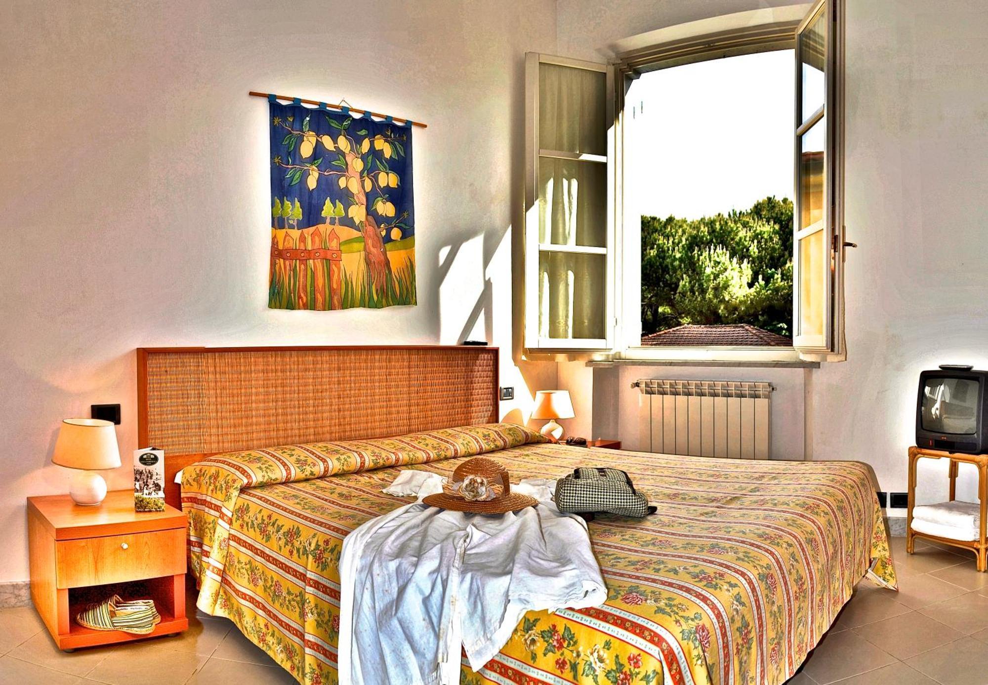 Hotel Villa Fiorisella Marina di Massa Extérieur photo