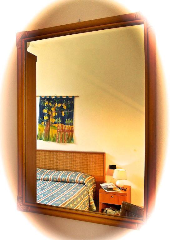 Hotel Villa Fiorisella Marina di Massa Chambre photo
