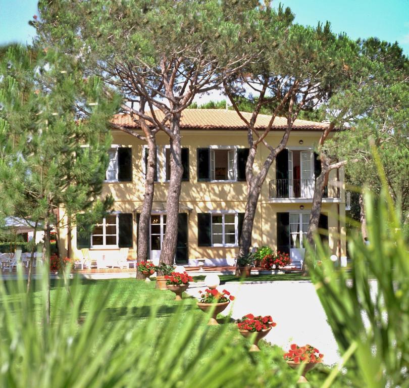 Hotel Villa Fiorisella Marina di Massa Extérieur photo